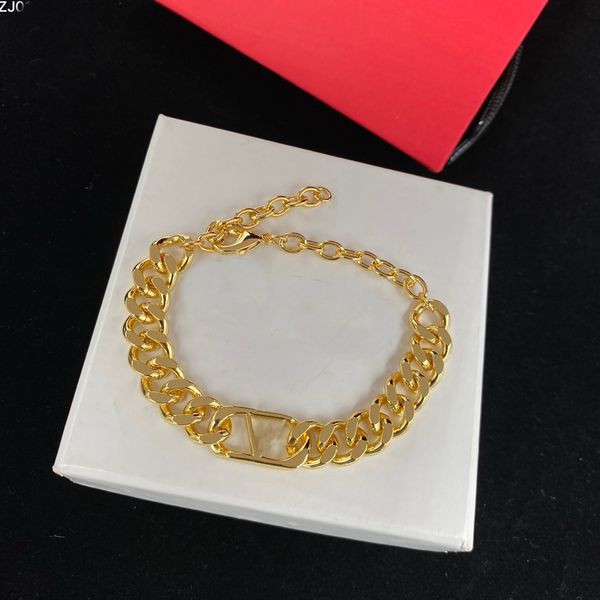cuba gold v-letter inlaid metal thick chain bracelets simple design womens fashion bangle vlb2 --04 style party jewelry gifts, Black
cuba gold v-letter inlaid metal thick chain bracelets simple design womens fashion bangle vlb2 --04 style party jewelry gifts, Black