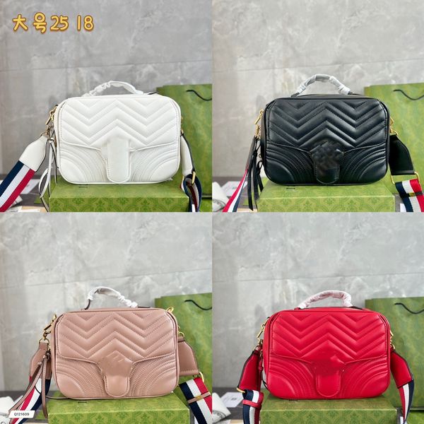 classic shoulder bag designer's design women's big logo heart shaped handbag on the back
classic shoulder bag designer's design women's big logo heart shaped handbag on the back