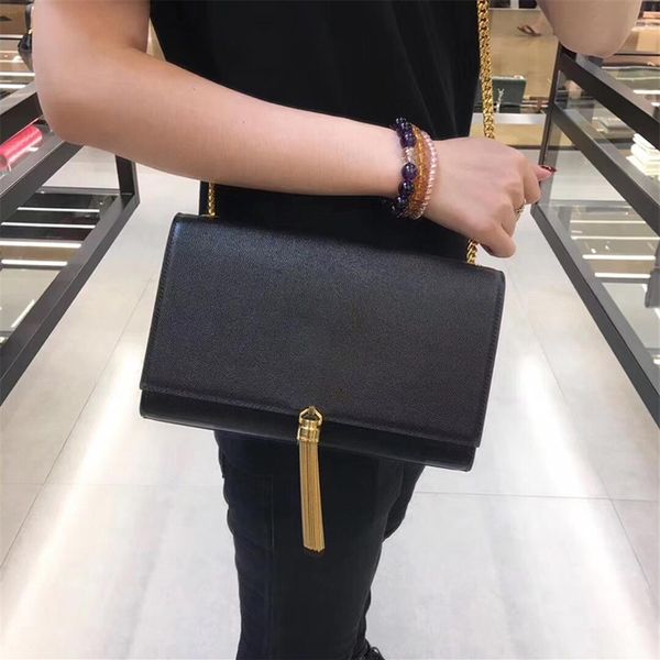 women luxurys designers bags 2021 caviar skin chain handbags fashion designer handbag solid pure color tassel crossbody bag genuin211g
women luxurys designers bags 2021 caviar skin chain handbags fashion designer handbag solid pure color tassel crossbody bag genuin211g