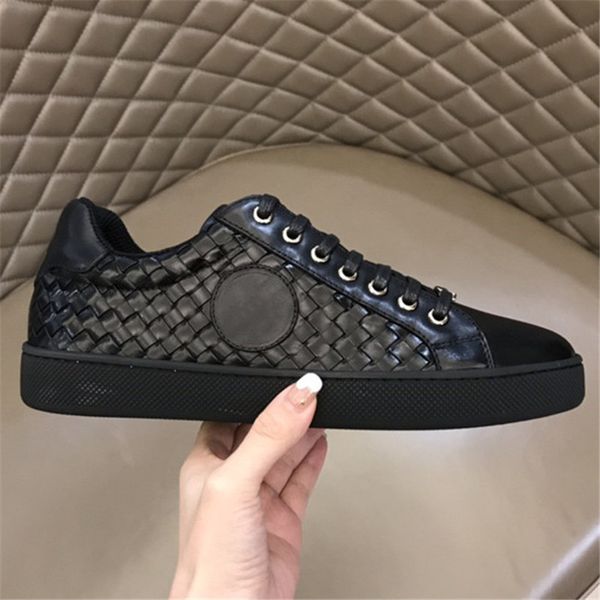 contrast lace-up round head woven cowhide casual shoes handmade flat sneakers size 38-44
contrast lace-up round head woven cowhide casual shoes handmade flat sneakers size 38-44