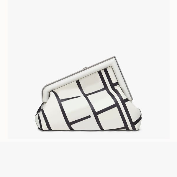 fashion clutch bag letter crossbody bags women large capacity shoulder handbags black white contrast metal clip wallet snap closure removabl
fashion clutch bag letter crossbody bags women large capacity shoulder handbags black white contrast metal clip wallet snap closure removabl