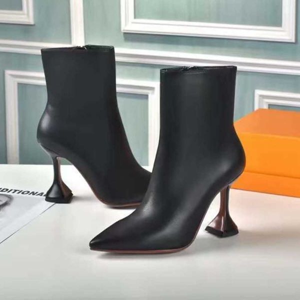 amina muaddi pointed-toe boots ankle boots sun buckled cubic heel pointed toes side zip leather sole booties women luxury designer shoes no3, Black
amina muaddi pointed-toe boots ankle boots sun buckled cubic heel pointed toes side zip leather sole booties women luxury designer shoes no3, Black