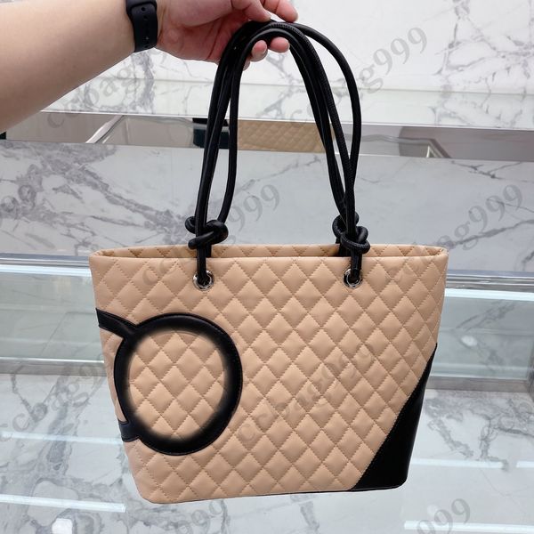 vintage kangpeng shopping totes bag lambskin maxi handbags classic quilted matelasse embroidery handle designer womens outdoor large capacit
vintage kangpeng shopping totes bag lambskin maxi handbags classic quilted matelasse embroidery handle designer womens outdoor large capacit