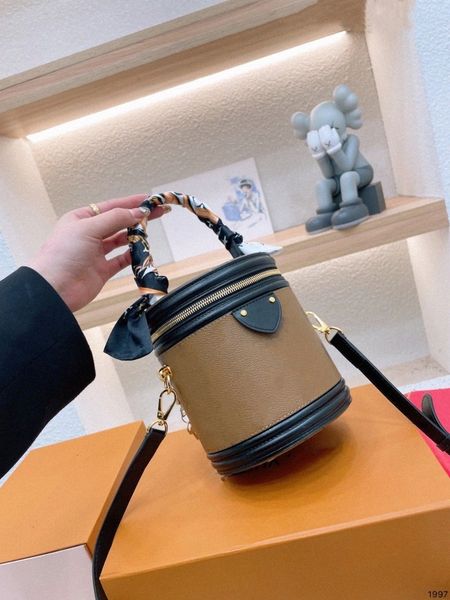 luxurys designers real leather shoulder bag handbags purses cannes petit noe crossbody bucket bags cross body handle v768#
luxurys designers real leather shoulder bag handbags purses cannes petit noe crossbody bucket bags cross body handle v768#