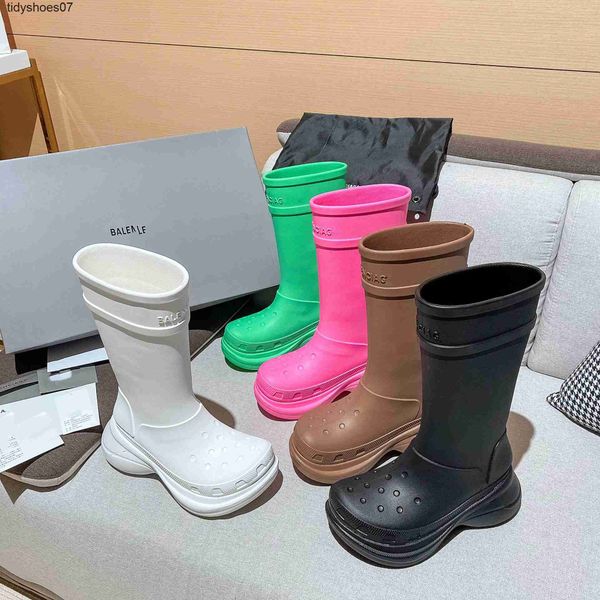designer autumn and winter 2022 thick soled rain boots rubber anti-skid waterproof fashionable fashion and women's boots of paris runwa, Black
designer autumn and winter 2022 thick soled rain boots rubber anti-skid waterproof fashionable fashion and women's boots of paris runwa, Black