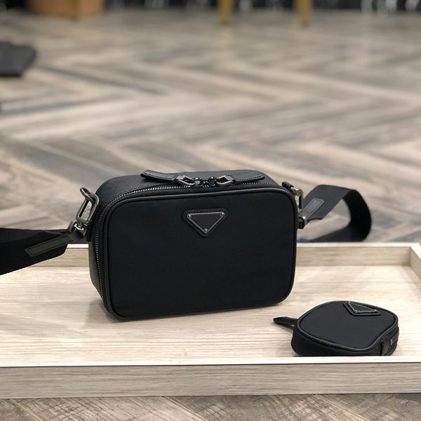 crossbody mini bag fashion shoulder bags small wallet designer bag nylon leather handbag men or women coin purse 2070 card holder
crossbody mini bag fashion shoulder bags small wallet designer bag nylon leather handbag men or women coin purse 2070 card holder