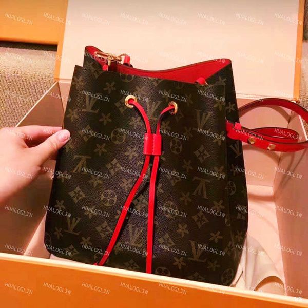 famous designer fashion lady bucket bags shopping shoulder cross body plain letter leather soft star totes perfect handbags women purse
famous designer fashion lady bucket bags shopping shoulder cross body plain letter leather soft star totes perfect handbags women purse