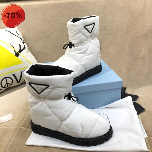 padded blow ski boot cold weather shoes winter warm quilted nylon ankle snow boots luxury designer fashion eiderdown non-slip half booties, Black
padded blow ski boot cold weather shoes winter warm quilted nylon ankle snow boots luxury designer fashion eiderdown non-slip half booties, Black