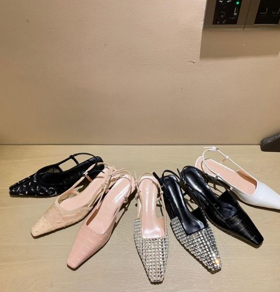 womens crystal low-heeled sandals summer designer shoes luxury leather women wedding party sandal prong stiletto fashion leisure shoe sandal, Black
womens crystal low-heeled sandals summer designer shoes luxury leather women wedding party sandal prong stiletto fashion leisure shoe sandal, Black
