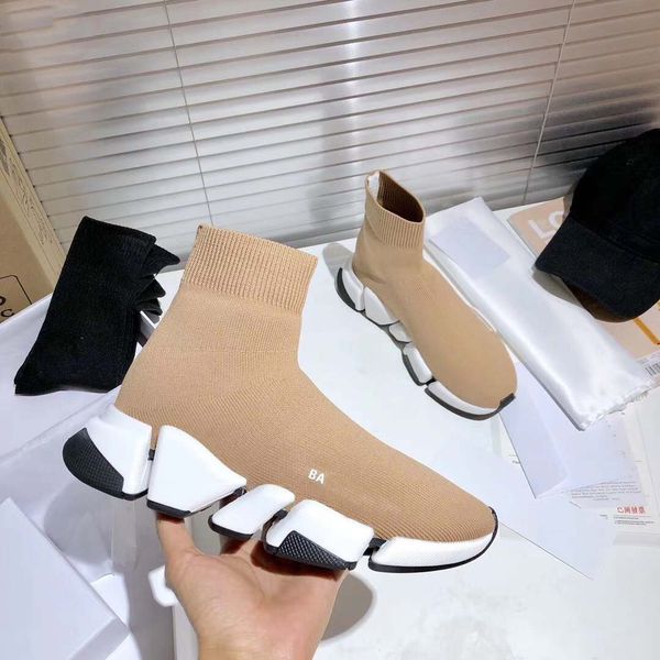 running elastic cloth socks shoes sports casual shoes all black knitted cotton men's and women's same rubber soles 01
running elastic cloth socks shoes sports casual shoes all black knitted cotton men's and women's same rubber soles 01