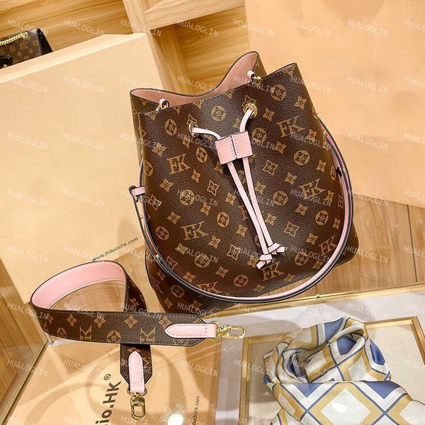 2022 design bran famous handbags neonoe shoulder bags leather bucket bag women flower printing crossbody bag purse twist
2022 design bran famous handbags neonoe shoulder bags leather bucket bag women flower printing crossbody bag purse twist