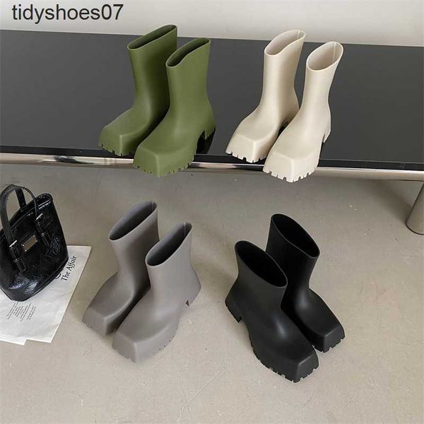 designer 2022 new b paris square head runway waterproof middle tube thick bottom non slip chelsea boots heighten couple short rain boots wom, Black
designer 2022 new b paris square head runway waterproof middle tube thick bottom non slip chelsea boots heighten couple short rain boots wom, Black