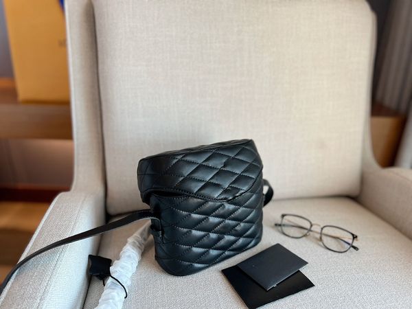 y leather small box bag designer shoulder bag fashion purse chain ringer pattern frosted fabric soft waxy comfortable 7a
y leather small box bag designer shoulder bag fashion purse chain ringer pattern frosted fabric soft waxy comfortable 7a