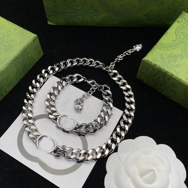fashion necklace designer jewelry wedding tiger head 18k silver plated luxury letter pendants necklaces bracelet set no box
fashion necklace designer jewelry wedding tiger head 18k silver plated luxury letter pendants necklaces bracelet set no box