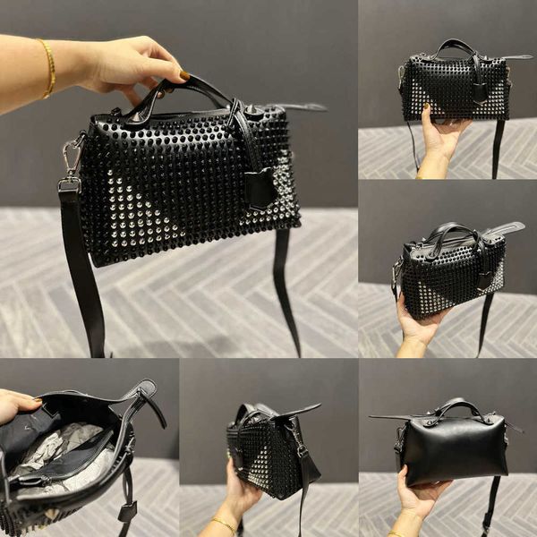 evening bags boston designer luggage tote women duffle bags luxurys handbag shoulder leather handle crossbody female handbags 220307
evening bags boston designer luggage tote women duffle bags luxurys handbag shoulder leather handle crossbody female handbags 220307