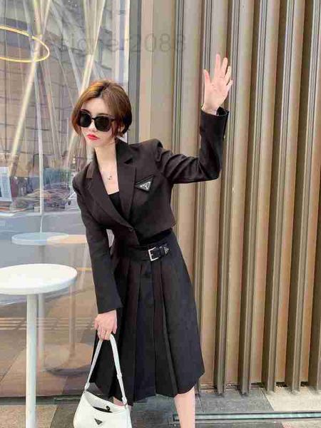 two piece dress designer p22 new fashion triangle micro label pleated skirt suit r57t, White
two piece dress designer p22 new fashion triangle micro label pleated skirt suit r57t, White