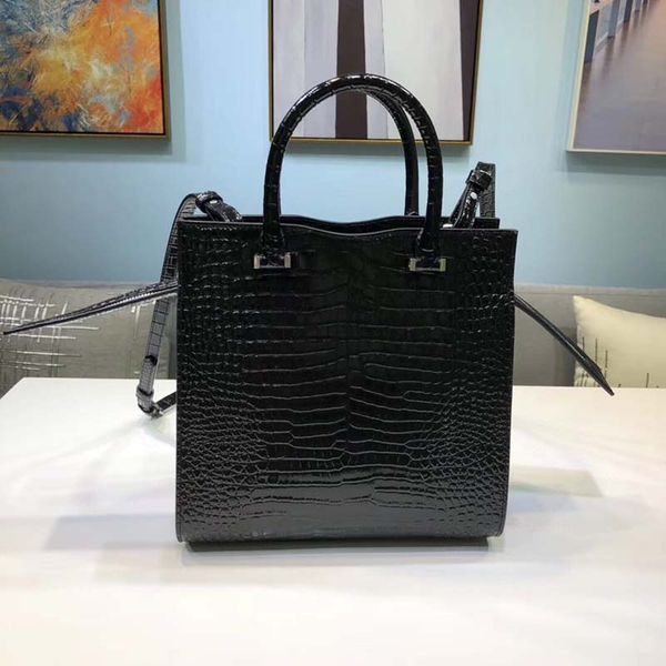 alligator the trumpet designer bag bags luxury lady purse leather lock female chain hand fashio women chains bags wallet messenger leathers
alligator the trumpet designer bag bags luxury lady purse leather lock female chain hand fashio women chains bags wallet messenger leathers
