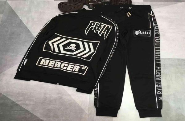 plein bear mens hoodie et trousers skull tracksuit men hoodi casual tracksuits jogger ets sets sporting suit 741746424902, Black
plein bear mens hoodie et trousers skull tracksuit men hoodi casual tracksuits jogger ets sets sporting suit 741746424902, Black