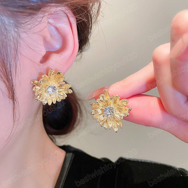 korean fashion irregular gold color metal flower stud earrings for women girls trendy simple pendientes jewelry gifts, Golden;silver
korean fashion irregular gold color metal flower stud earrings for women girls trendy simple pendientes jewelry gifts, Golden;silver