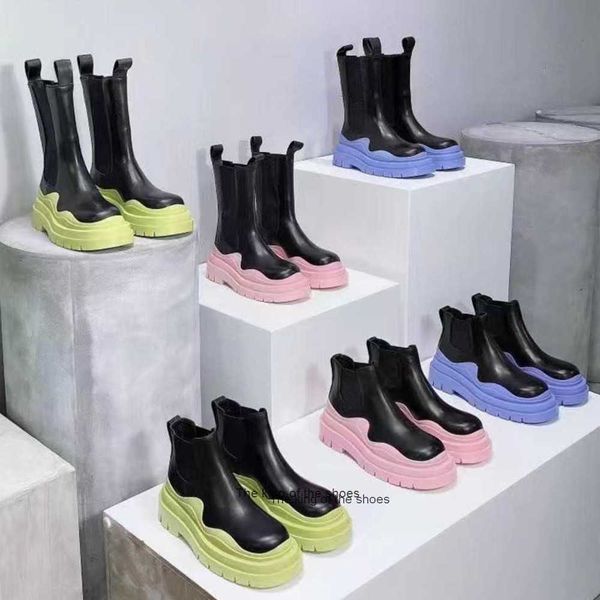 fashion bottegas tire chelsea platform boots men women shoes luxury anti-slip outdoor martin ankle wave colored rubber outsole webbing, Black
fashion bottegas tire chelsea platform boots men women shoes luxury anti-slip outdoor martin ankle wave colored rubber outsole webbing, Black