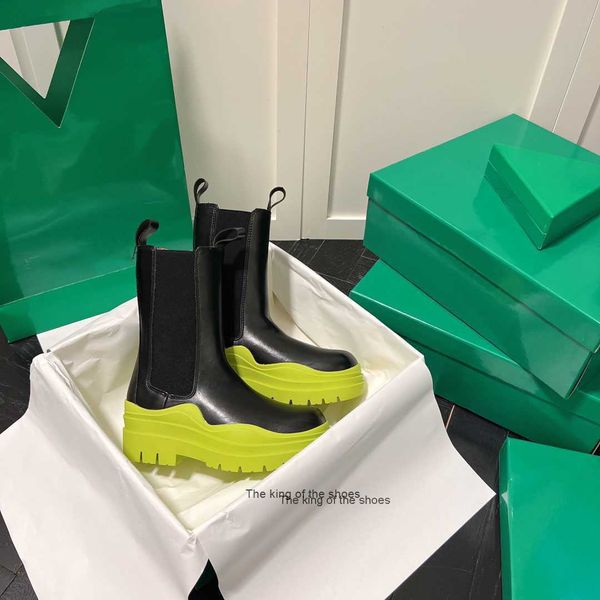 2022 lug tire boots designer luxury women leather chelsea martin boot platform knee high ankle booties botega shoes size35-41, Black
2022 lug tire boots designer luxury women leather chelsea martin boot platform knee high ankle booties botega shoes size35-41, Black