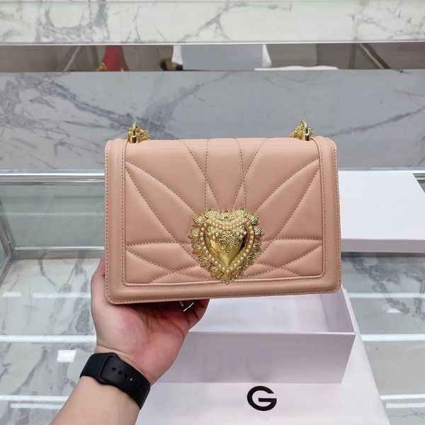 luxury designers bag small square package leather shoulder bag womem tote wallet simple fashion very good gift with box
luxury designers bag small square package leather shoulder bag womem tote wallet simple fashion very good gift with box