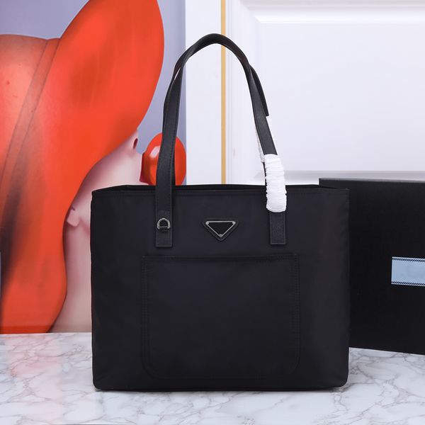 luxury handbag designer men's and women's handbags messenger bag canvas large capacity shoulder bag men's and women's
luxury handbag designer men's and women's handbags messenger bag canvas large capacity shoulder bag men's and women's
