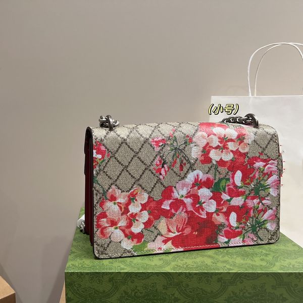 genuine leather flower shoulder bag designer's design women's printed chain bag distribution box
genuine leather flower shoulder bag designer's design women's printed chain bag distribution box