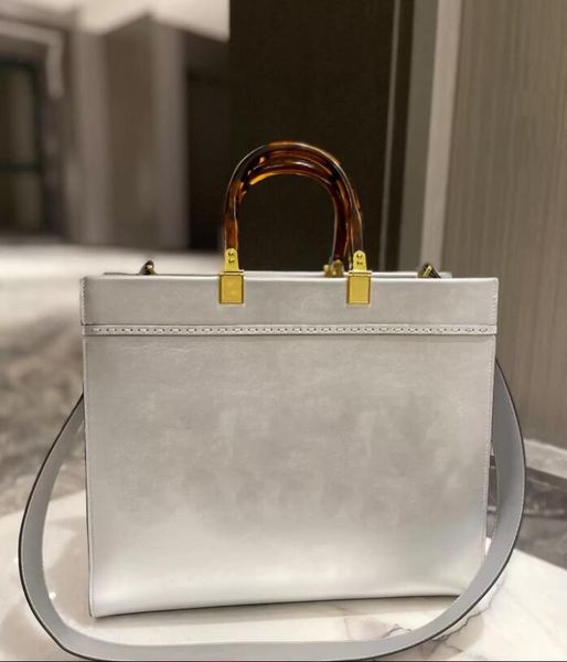 handbag medium sunshine shopper tote bag oversized letter embossed print handle handbags designers luxurys womens shoulder bag
handbag medium sunshine shopper tote bag oversized letter embossed print handle handbags designers luxurys womens shoulder bag