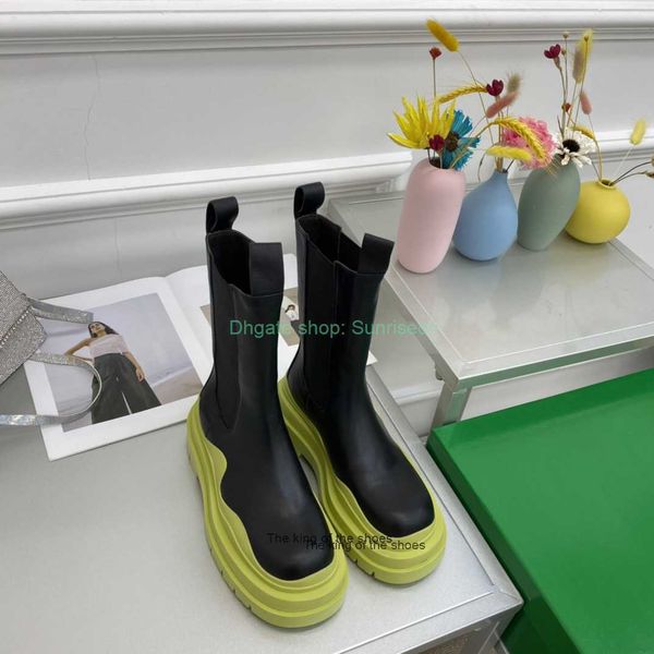 2022 designer luxury tire leather boots ladies ankle haif cowskin chelsea boot autumn and winter martin fashion camfort shoes quality, Black
2022 designer luxury tire leather boots ladies ankle haif cowskin chelsea boot autumn and winter martin fashion camfort shoes quality, Black