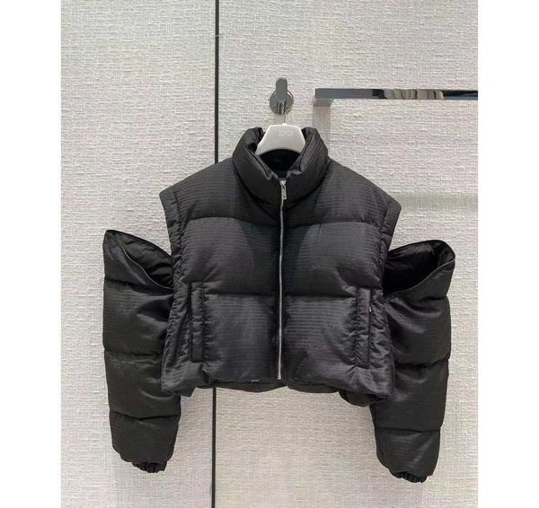 men's down parkas autumn and winter new regenerated nylon jacquard bread down coat, Black
men's down parkas autumn and winter new regenerated nylon jacquard bread down coat, Black