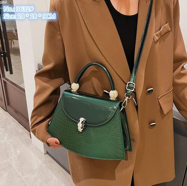 wholesale ladies shoulder bag 6 color classic smooth patent leather fashion handbags trend crocodile handbag elegant solid color leathers mo
wholesale ladies shoulder bag 6 color classic smooth patent leather fashion handbags trend crocodile handbag elegant solid color leathers mo