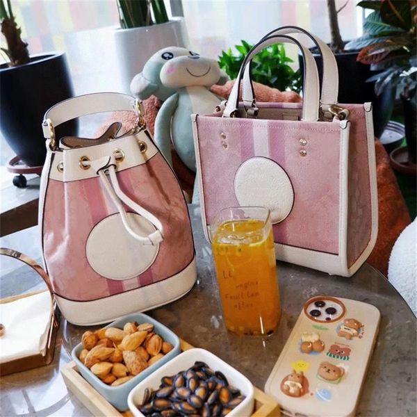 new bag designer wallets handbags leather mini crossbody bags handbag luxury women wallet tote luxury aaaa 240v
new bag designer wallets handbags leather mini crossbody bags handbag luxury women wallet tote luxury aaaa 240v