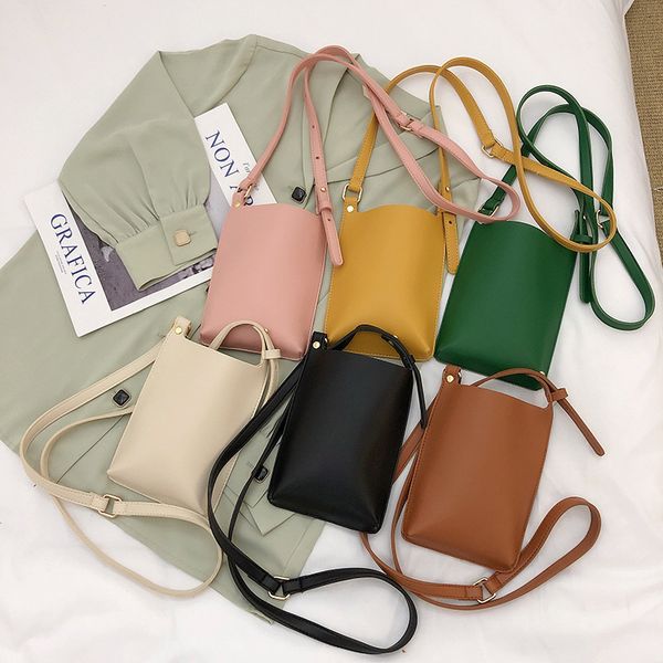 caviar leather phone cases bag is suitable for 14 11 12 13 pro max mini chain bag 7/8p xr joker shoulder slung
caviar leather phone cases bag is suitable for 14 11 12 13 pro max mini chain bag 7/8p xr joker shoulder slung