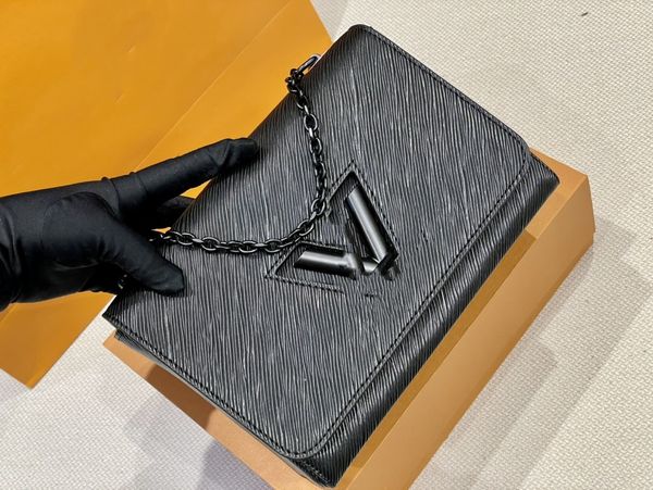 cc designer shoulder bags popular twist bags leather small square designers bag metal long chain v shaped buckle simple fashion very nice
cc designer shoulder bags popular twist bags leather small square designers bag metal long chain v shaped buckle simple fashion very nice