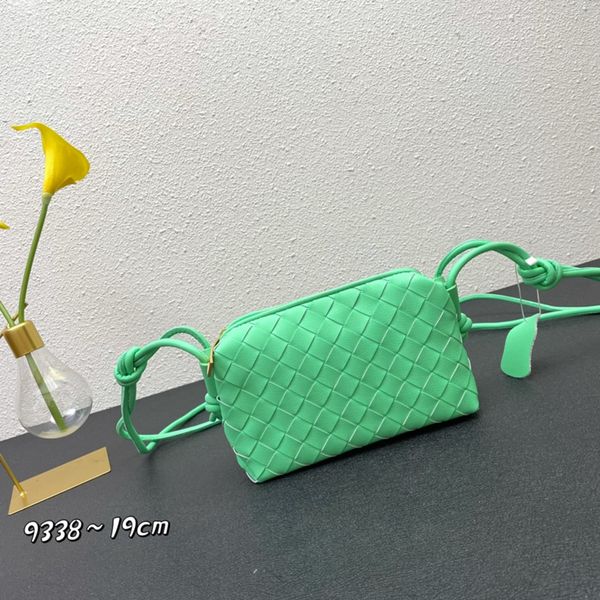 5a designer loop crossbody bags women handbags mini intrecciato leather fashion luxury shoulder bags wallets card holder new 2022
5a designer loop crossbody bags women handbags mini intrecciato leather fashion luxury shoulder bags wallets card holder new 2022