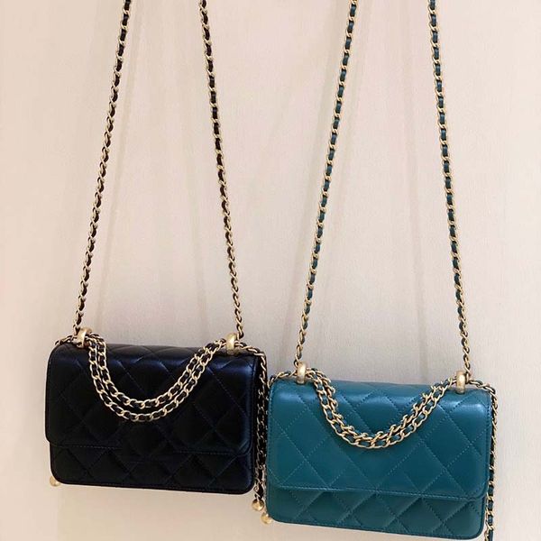 5a luxurys designers bag cross body tote key hangbag cards genuine leather shoulder bags purse women holders simple letters and various colo
5a luxurys designers bag cross body tote key hangbag cards genuine leather shoulder bags purse women holders simple letters and various colo