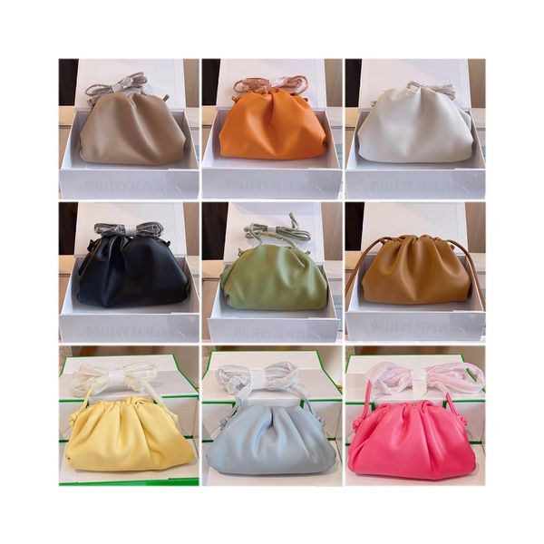 2022 the pouch soft calfskin ladies large clutch bags genuine leather famous desinger brand hand fashion women cloud b206v 
2022 the pouch soft calfskin ladies large clutch bags genuine leather famous desinger brand hand fashion women cloud b206v