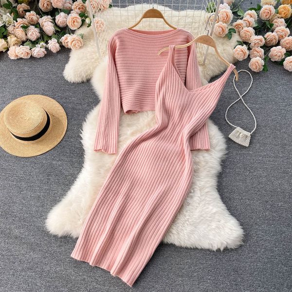 2022 women's designer casual dress style long sleeve with knitwear sling v-neck temperament wrapped hip dress two piece warm in autumn, Black;gray
2022 women's designer casual dress style long sleeve with knitwear sling v-neck temperament wrapped hip dress two piece warm in autumn, Black;gray