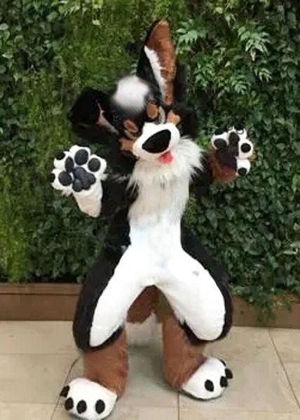 medium length fur husky dog fox mascot costume walking halloween christmas large-scale activity advertising suit role play, Red;yellow
medium length fur husky dog fox mascot costume walking halloween christmas large-scale activity advertising suit role play, Red;yellow
