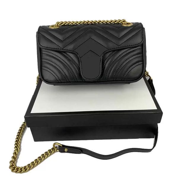 fashion marmont bag love heart v wave pattern satchel shoulder bag chain handbags crossbody purse lady leather classic style tote bags, Black;red
fashion marmont bag love heart v wave pattern satchel shoulder bag chain handbags crossbody purse lady leather classic style tote bags, Black;red