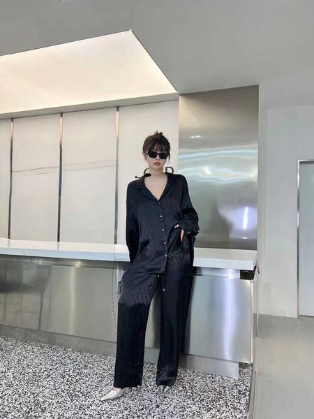 women's two piece pants early autumn new fashionable all over letter jacquard simple long sleeve, White
women's two piece pants early autumn new fashionable all over letter jacquard simple long sleeve, White