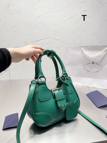 fashion leather shoulder bags luxury lambskin purse designer handbag retro style handle metal sheets chain cross body diamond lattice women
fashion leather shoulder bags luxury lambskin purse designer handbag retro style handle metal sheets chain cross body diamond lattice women