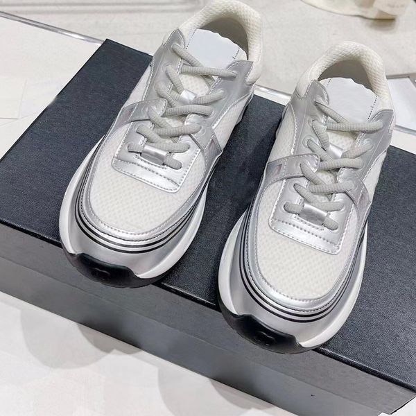 genuine leather sneakers for women standard size women's shoes new round toe casual shoes non-slip comfy
genuine leather sneakers for women standard size women's shoes new round toe casual shoes non-slip comfy