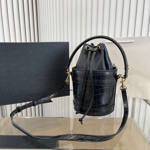 tote bags designer women bag luuxry crossbody purse fashion leather bucket bag large capacity shopping handbag
tote bags designer women bag luuxry crossbody purse fashion leather bucket bag large capacity shopping handbag