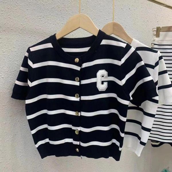 women's jackets fashion 2022 street girlstyle women outwear short sleeve no collar striped single breasted lady, Black;brown
women's jackets fashion 2022 street girlstyle women outwear short sleeve no collar striped single breasted lady, Black;brown