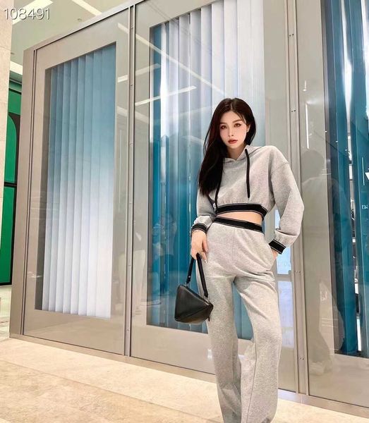 women's two piece pants early autumn new fashion simple letter ribbon decoration hooded short, White
women's two piece pants early autumn new fashion simple letter ribbon decoration hooded short, White