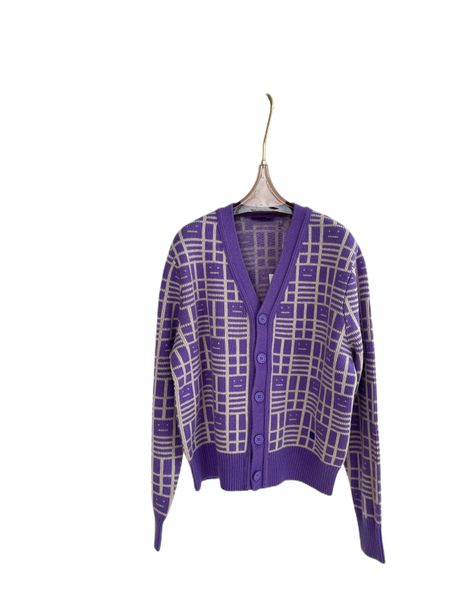 23 early spring new smiling face wool temperament cardigan, White;black 
23 early spring new smiling face wool temperament cardigan, White;black