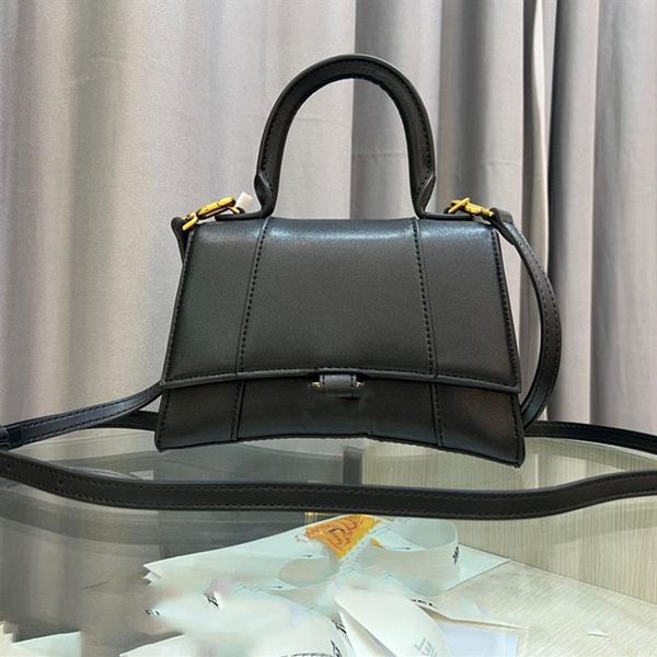 genuine leather 19cm newset classic luxurys designers bag flap chain shoulder women bags handbag clutch messenger gold black tote 146q
genuine leather 19cm newset classic luxurys designers bag flap chain shoulder women bags handbag clutch messenger gold black tote 146q