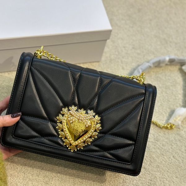 10a brand designer bag women's sheepskin quilted nappa bag pleated pearl love decorative chain bag messenger bags shoulder bags handbag
10a brand designer bag women's sheepskin quilted nappa bag pleated pearl love decorative chain bag messenger bags shoulder bags handbag